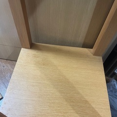 引き出し付きテーブル棚の画像