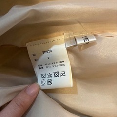 【✨定価1万超え✨】YEVS ロングコート ベージュの画像