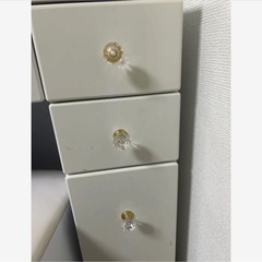 収納たっぷりドレッサー&収納つき椅子の画像