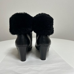 本革黒ムートンショートブーツの画像