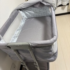 ベビーベッドの画像