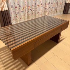 リビングテーブルの画像