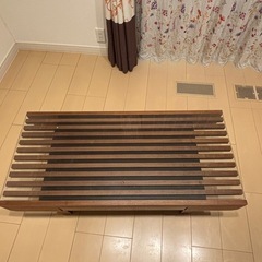 リビングテーブルの画像