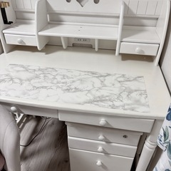デスク　勉強机　ホワイト　インテリア　チェア　椅子付きの画像