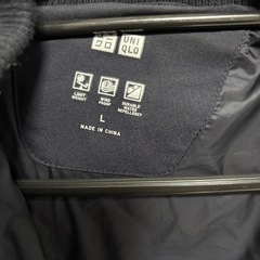 ユニクロシームレスダウンジャケットの画像