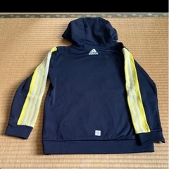 adidas フード付きパーカー 120サイズ ネイビーの画像