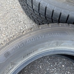 215/60R17 スタッドレスタイヤの画像
