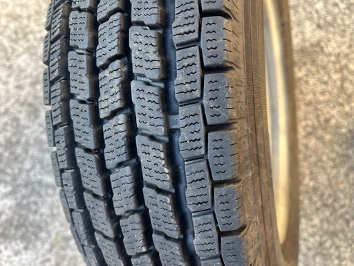 スノータイヤ 145/80/r12 横浜産 2019年