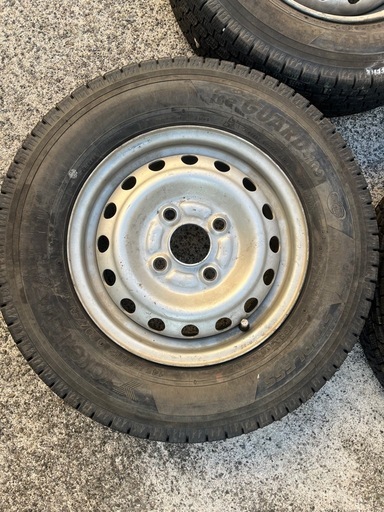 スノータイヤ 145/80/r12 横浜産 2019年