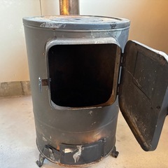 キャンプ等に！薪ストーブの画像