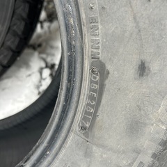 ブリザック DM-V2 275/70R16 4本の画像