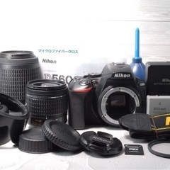 美品Nikon D5600 ダブルレンズ Wi-Fi・Bluetooth機能搭載の画像