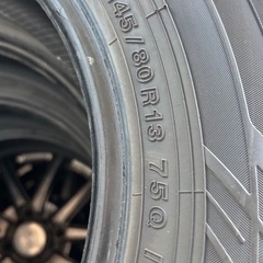 145/80r13のスタッドレスタイヤの画像