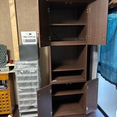 奥行のある収納棚等の画像