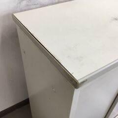 オフィス家具 スチール製棚の画像