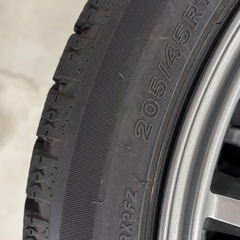 205/45r17のスタッドレスタイヤの画像
