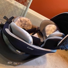 combi チャイルドシート　エッグショット　クルムーブスマート　ISOFIX 新生児期から使用可能　付属品ありの画像