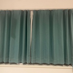 カーテンの画像