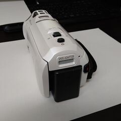 【中古】パナソニック デジタル4Kビデオカメラ VX980M 64GB あとから補正 ホワイト HC-VX980M-Wの画像