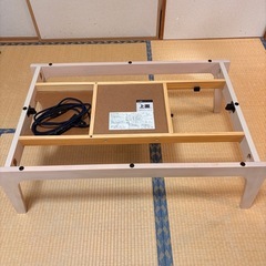 こたつテーブル　　白の画像