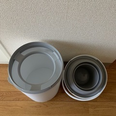 消臭オムツ入れの画像