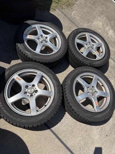 スタッドレスタイヤ　205/55R16