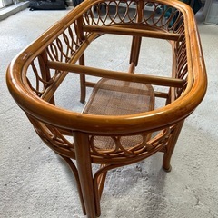 ガラステーブルの画像