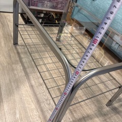 ガラステーブルの画像