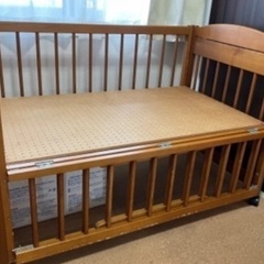 ベビーベッドの画像