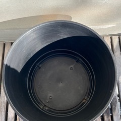 木目調　ガーデニングポット　黒　円形の画像
