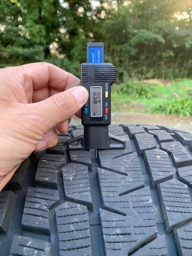 ヨコハマ　G075 275/45R20 RHポルト　アウディQ7 カイエン　トゥアレグ ヨコハマG075 275/45R20 RHポルトアウディQ7 カイエントゥアレグ (えー