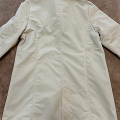 クロコダイルCROCODILEコートcortアウター冬服秋服春服ステインカラーコートレインコートスプリングコートベージュ内側水色 サイズM肩幅約37センチ 身幅約45センチ袖丈約56センチ着丈約71センチレディースlady's女性用婦人ウィメンズwomenの画像