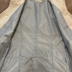 クロコダイルCROCODILEコートcortアウター冬服秋服春服ステインカラーコートレインコートスプリングコートベージュ内側水色 サイズM肩幅約37センチ 身幅約45センチ袖丈約56センチ着丈約71センチレディースlady's女性用婦人ウィメンズwomenの画像