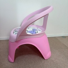 ハローキティ・アールチェア　子供イス2脚の画像
