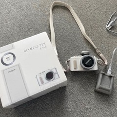 OLYMPUS E-PL8 一眼レフカメラ　カメラの画像