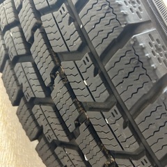 スタッドレスタイヤの画像