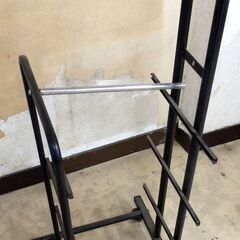 ハンガーラックの画像