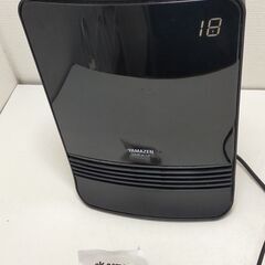 山善 セラミックファンヒーター DHF-K121 センサー付き 小型軽量 持ち運び簡単 即暖タイプ 省スペース設置OK デジタル表示　251120-1Tの画像