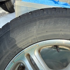 スタッドレスタイヤ　２０５／６５/15 5穴の画像