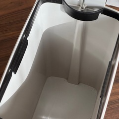 ゴミ箱　の画像