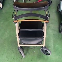 前腕支持型歩行車　REHAMO（リハモ） / NR-8A-TA　リッチクリームの画像