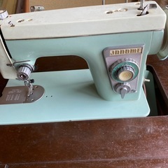 ジャノメ　足踏み式ミシンの画像