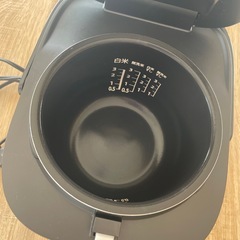 TOSHIBA 炊飯器の画像