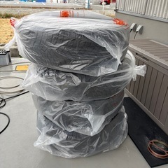 スタッドレスタイヤ　4本セットミシュラン2022年製の画像