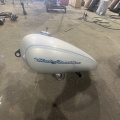 ハーレー　スポーツスター　XL883C 2004年式　　　外装一式
の画像