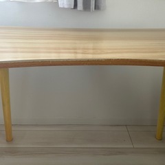 木目調デスクの画像