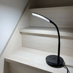 ニトリ ブラックデスクランプ – 状態良好の画像