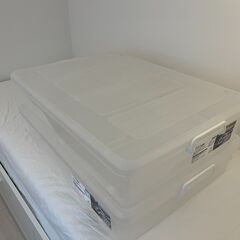 ニトリ ベッド下収納ボックス 蓋付きキャスター付き (80×58×16cm) 半透明の画像