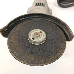 ss7859　神鋼 電気ディスクグラインダ T-100GDH-6 100mm 電動工具 研削 バリ取り 仕上げ さび落とし 切断 大工道具 ディスクグラインダー 中古の画像