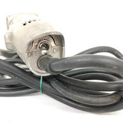 ss7859　神鋼 電気ディスクグラインダ T-100GDH-6 100mm 電動工具 研削 バリ取り 仕上げ さび落とし 切断 大工道具 ディスクグラインダー 中古の画像